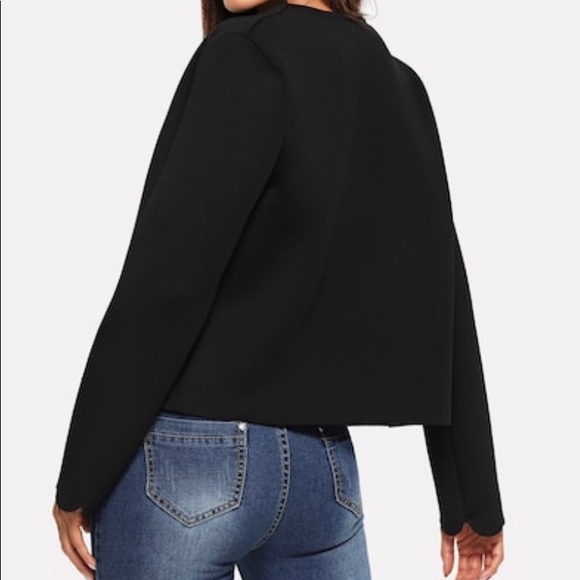NWOT Beautiful Black Scallops Jackets - Picture 2 of 3